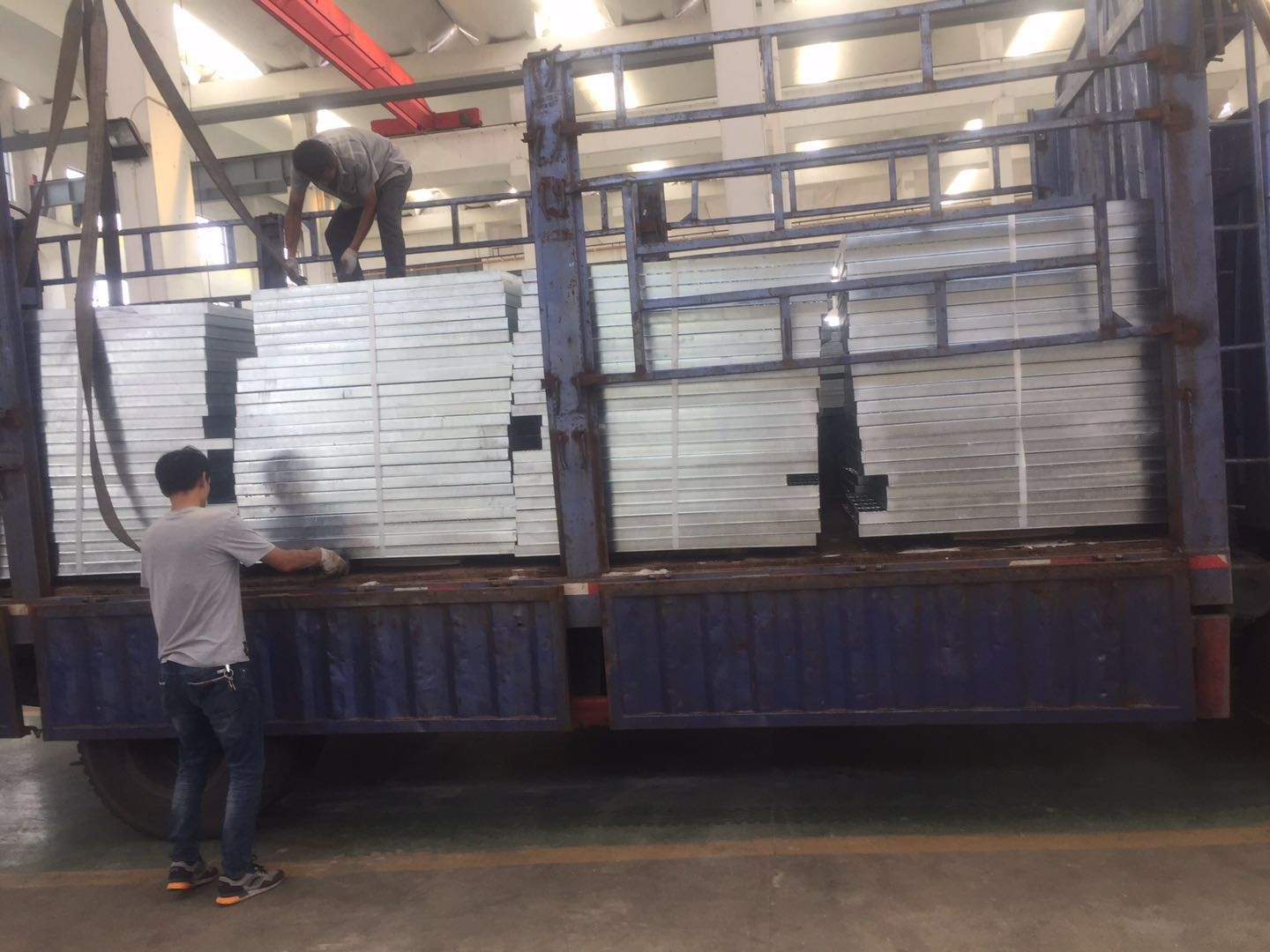 鍍鋅鋼格板發貨